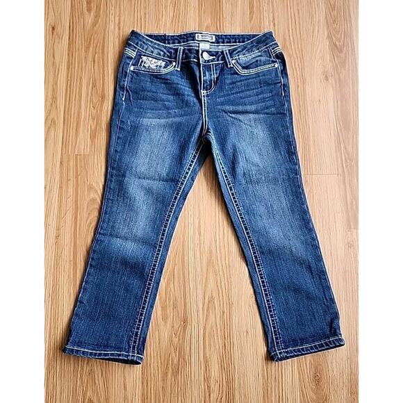 Soundgirl Denim Capri Jeans Sz 5 Embroidered Rhinestones Thick Stitch Distressed - Picture 2 of 12